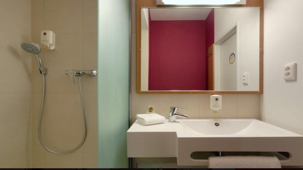 B&B Hotel Paris Romainville Noisy-Le-Sec Eksteriør bilde